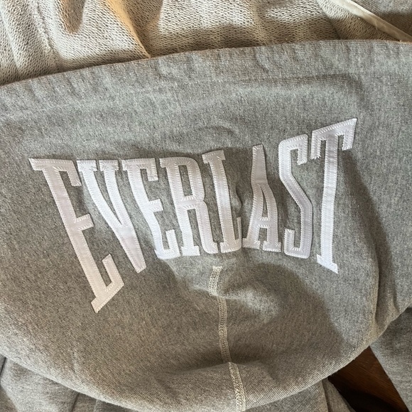 Everlast Robe - Picture 3 of 3